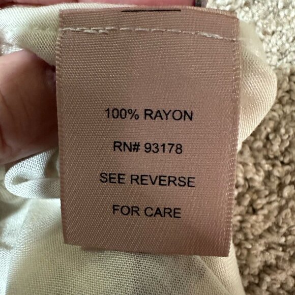 NWT Philosophy Shirt Women’s Small Cream White Floral Print Long Side Slit Soft - Picture 11 of 11